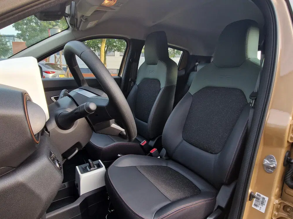 Dacia Spring Extreme 65PK 27 kWh uit 2024, foto 2
