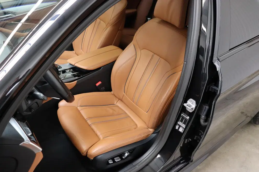 BMW 5-serie 520i High Executive M Sport Pakket Autom uit 2022, foto 15