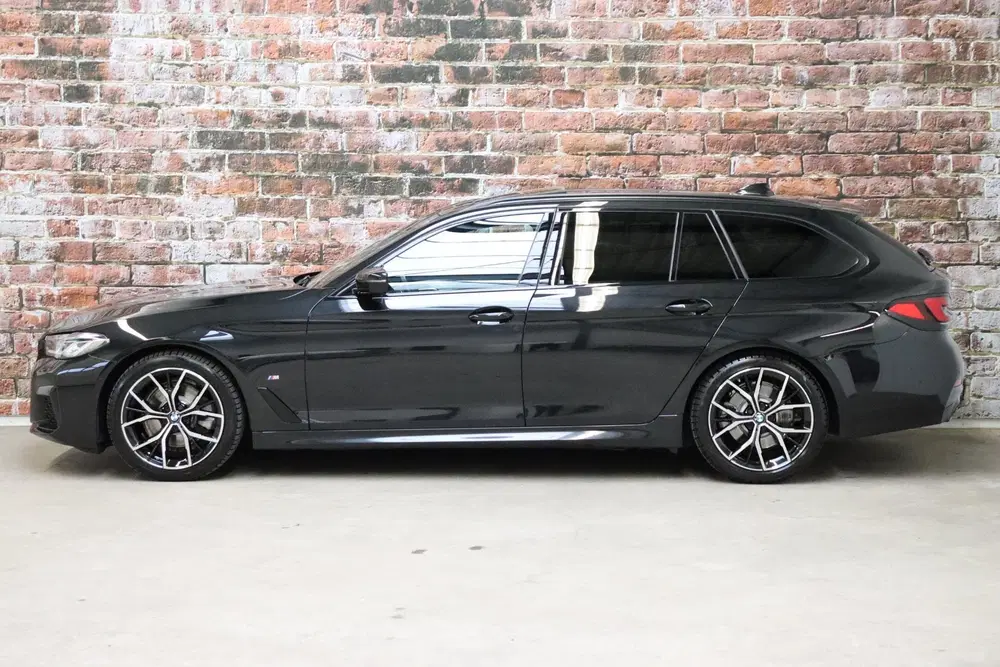 BMW 5-serie 520i High Executive M Sport Pakket Autom uit 2022, foto 3