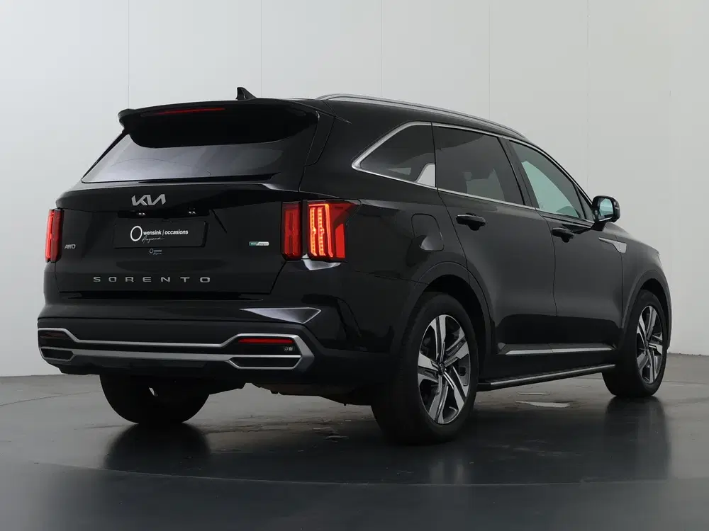 Kia Sorento 1.6 T-GDI Plug-in Hybrid 4WD ExecutiveLine uit 2022, foto 2