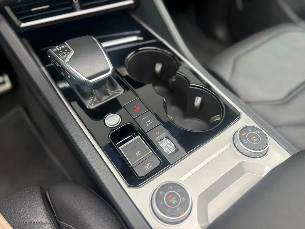 Volkswagen Touareg 3.0 TSi Plug-In eHybrid 4MOTION R 462pk L uit 2022, foto 10