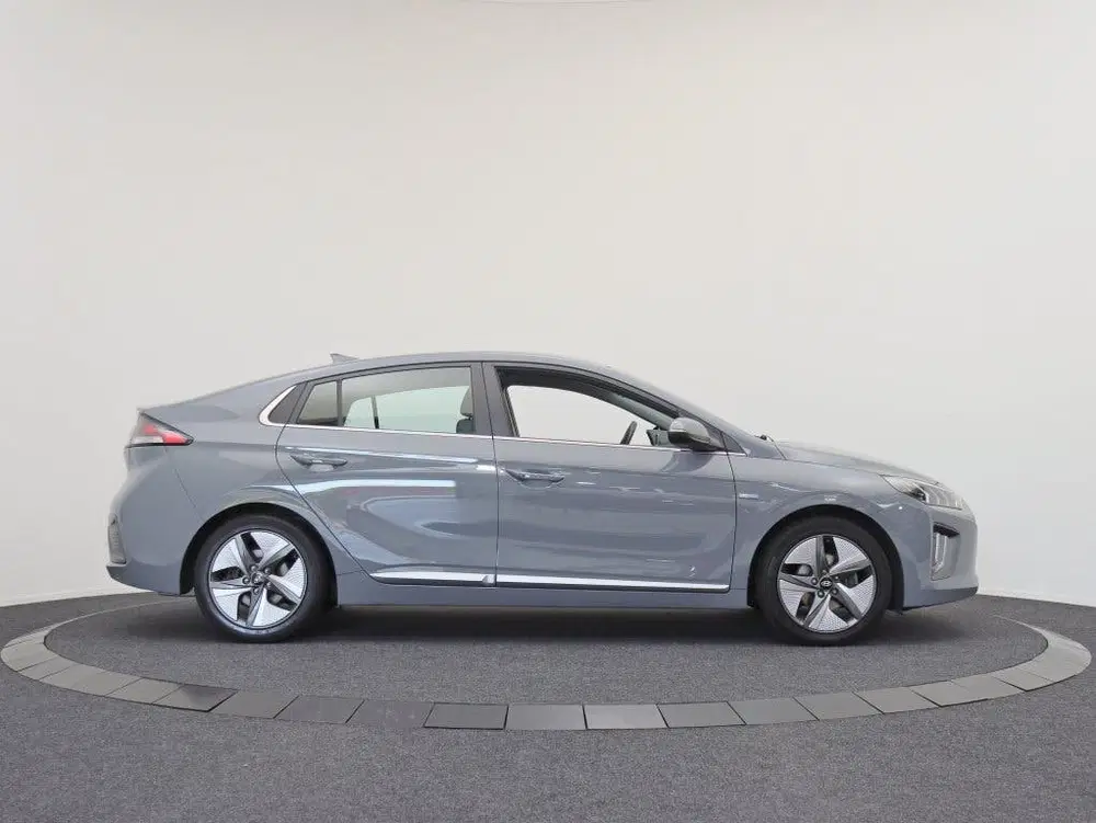 Hyundai IONIQ 1.6 GDi Comfort + uit 2021, foto 12