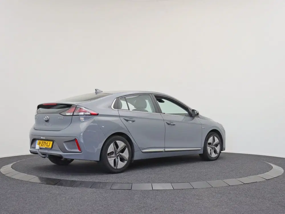 Hyundai IONIQ 1.6 GDi Comfort + uit 2021, foto 2