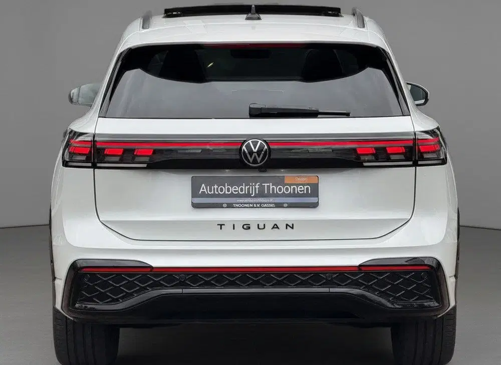Volkswagen Tiguan 1.5 eHybrid R-Line Business Trekhaak uit 2024, foto 3