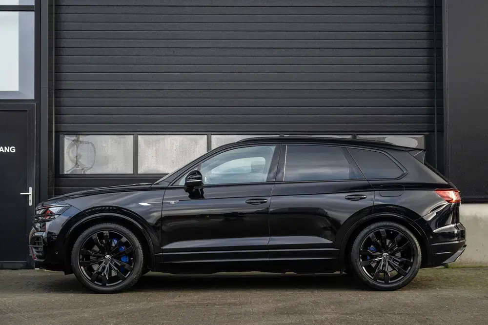 Volkswagen Touareg R 3.0 TSi Plug-in 4MOTION 462PK uit 2022, foto 2