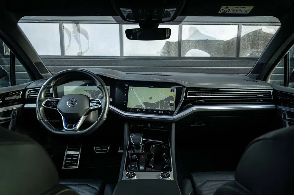 Volkswagen Touareg R 3.0 TSi Plug-in 4MOTION 462PK uit 2022, foto 3