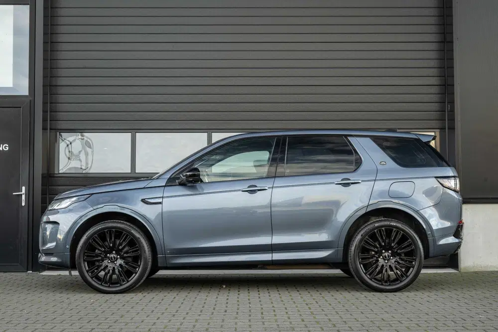 Land Rover Discovery Sport P300e 1.5 R-Dynamic 309PK uit 2021, foto 2