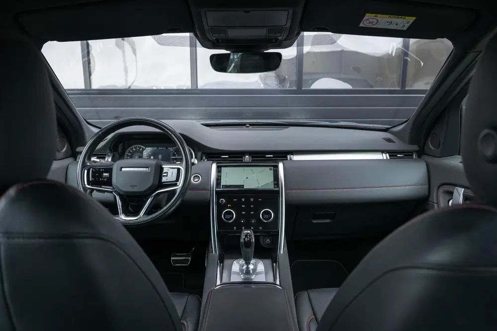Land Rover Discovery Sport P300e 1.5 R-Dynamic 309PK uit 2021, foto 3