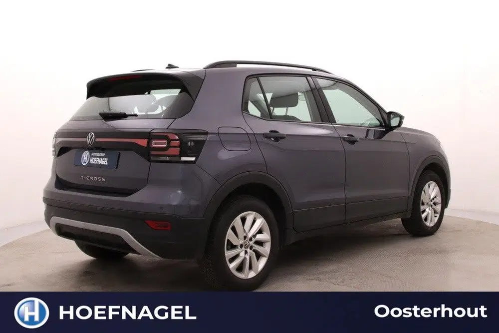 Volkswagen T-Cross 1.0 TSI Life uit 2023, foto 2