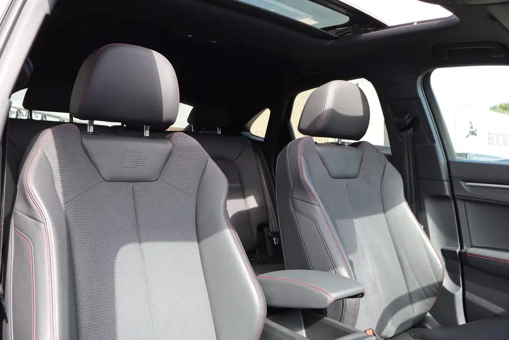 Audi Q3 45 TFSI e 3x S-Line uit 2023, foto 14