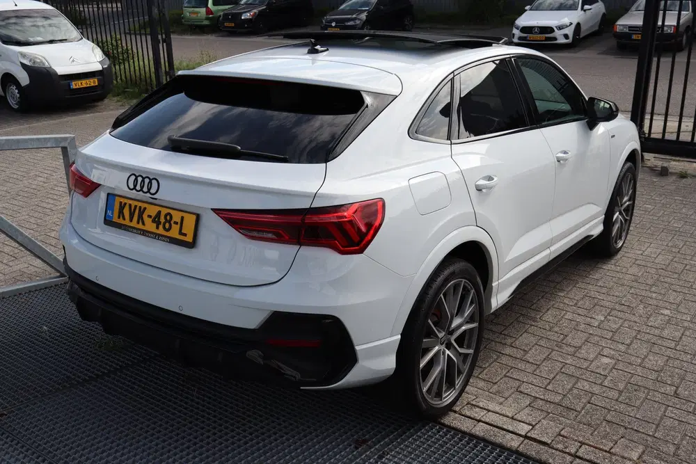 Audi Q3 45 TFSI e 3x S-Line uit 2023, foto 9