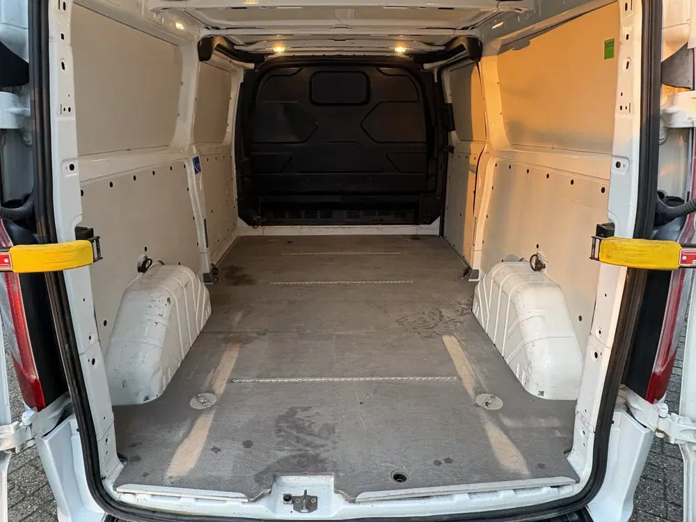 Ford Transit Custom 300 2.0 130Pk TDCI L2H1 Trend uit 2020, foto 10