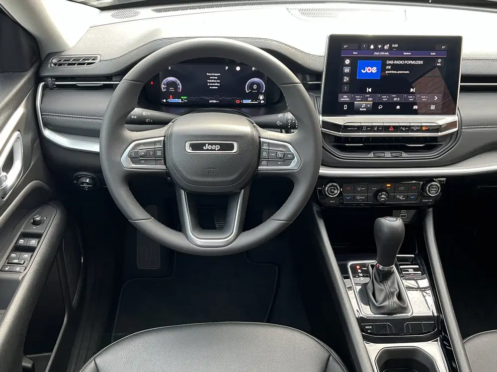Jeep Compass 130 e-Hybrid Automaat Altitude uit 2024, foto 9