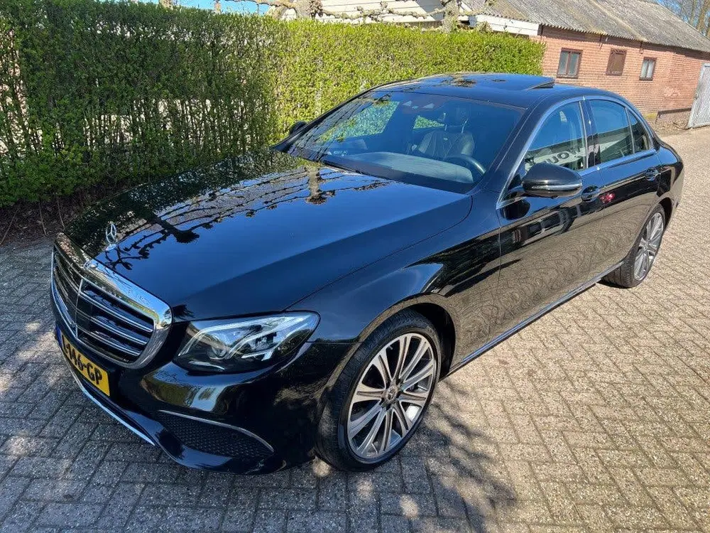 Mercedes-Benz E-Klasse E 400d 4-Matic uit 2019, foto 2