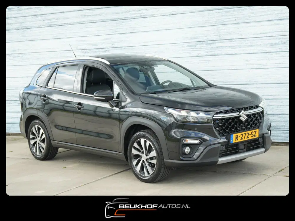 Suzuki S-Cross 1.4 Boosterjet Style Smart Hybrid Pano Lee uit 2022, foto 10