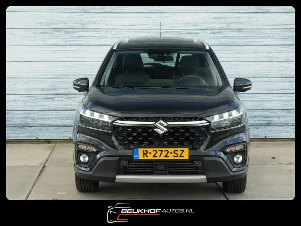 Suzuki S-Cross 1.4 Boosterjet Style Smart Hybrid Pano Lee uit 2022, foto 3