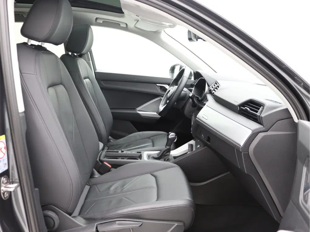 Audi Q3 35 TDI S-Line Pano uit 2021, foto 12