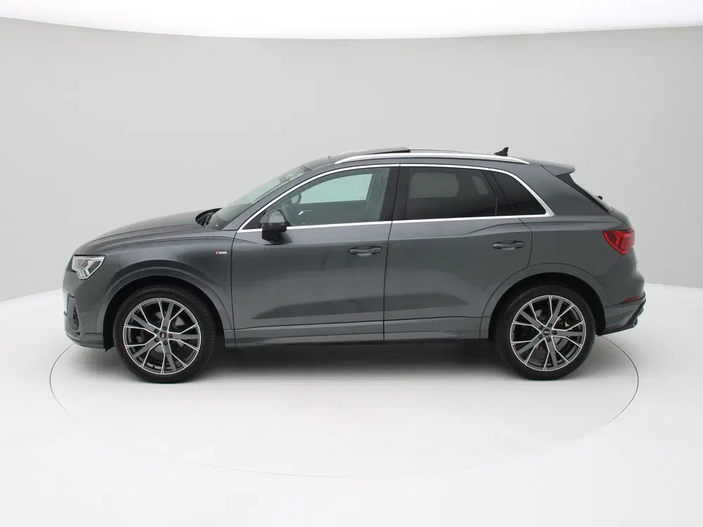 Audi Q3 35 TDI S-Line Pano uit 2021, foto 2