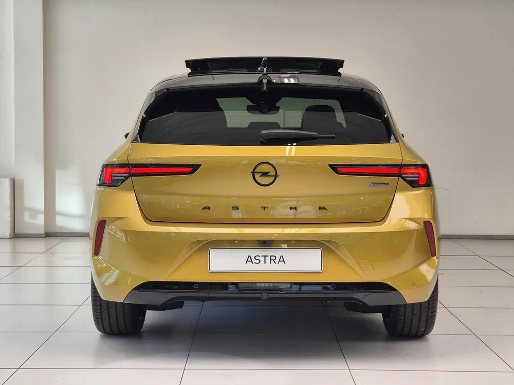Opel Astra 1.2 Turbo Hybrid Ultimate Automaat uit 2025, foto 4