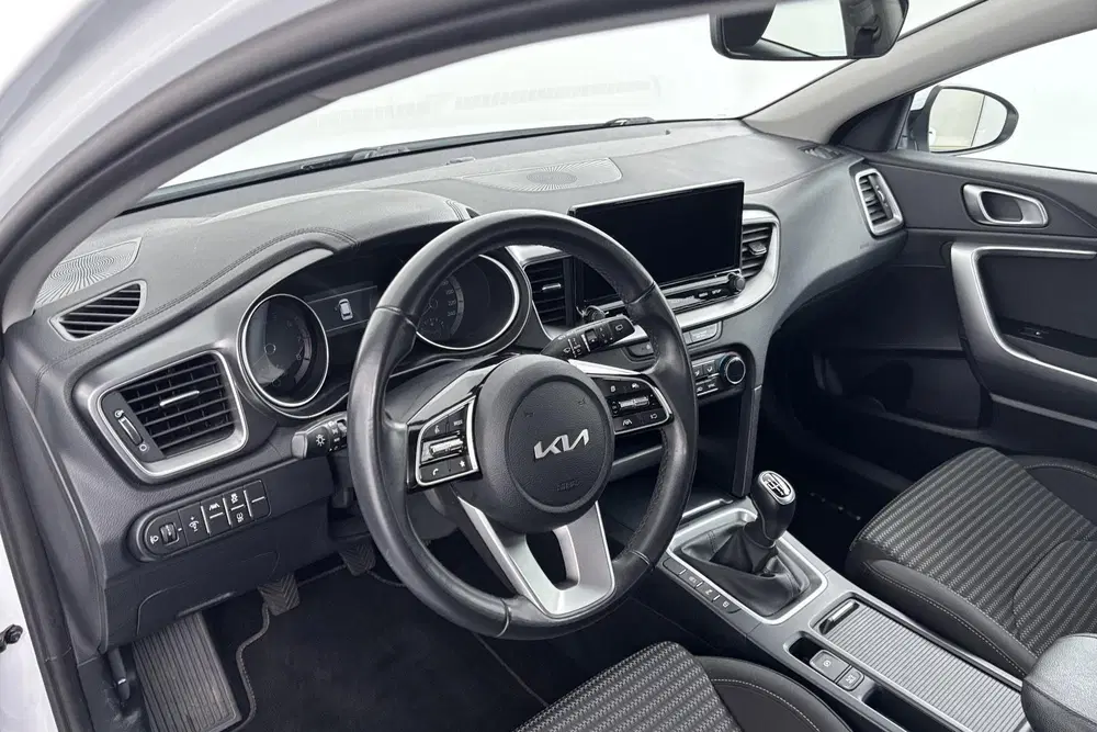 Kia Ceed 1.0 T-GDi DynamicLine – fris en veelz uit 2024, foto 2