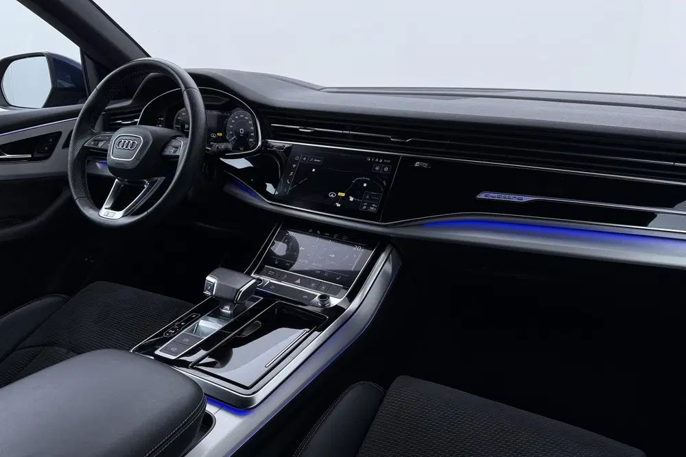 Audi Q8 55 TFSI e quattro Pro Line S uit 2021, foto 15
