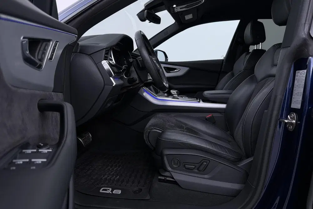 Audi Q8 55 TFSI e quattro Pro Line S uit 2021, foto 3