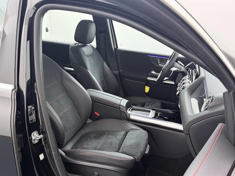 Mercedes-Benz B-Klasse 180 Star Edition AMG uit 2025, foto 9