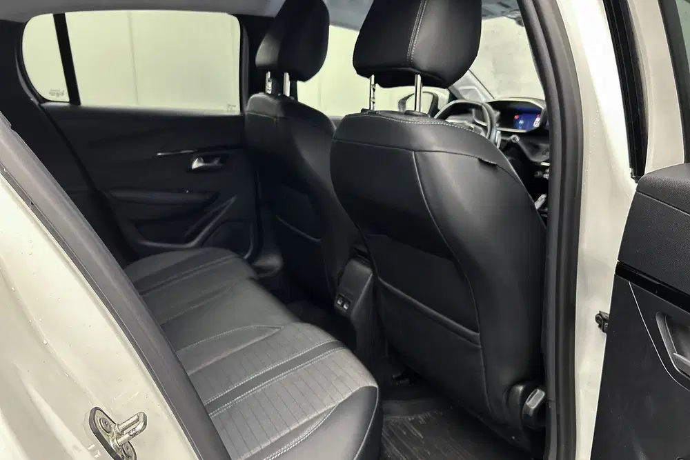 Peugeot 208 1.2 PureTech Allure uit 2021, foto 15