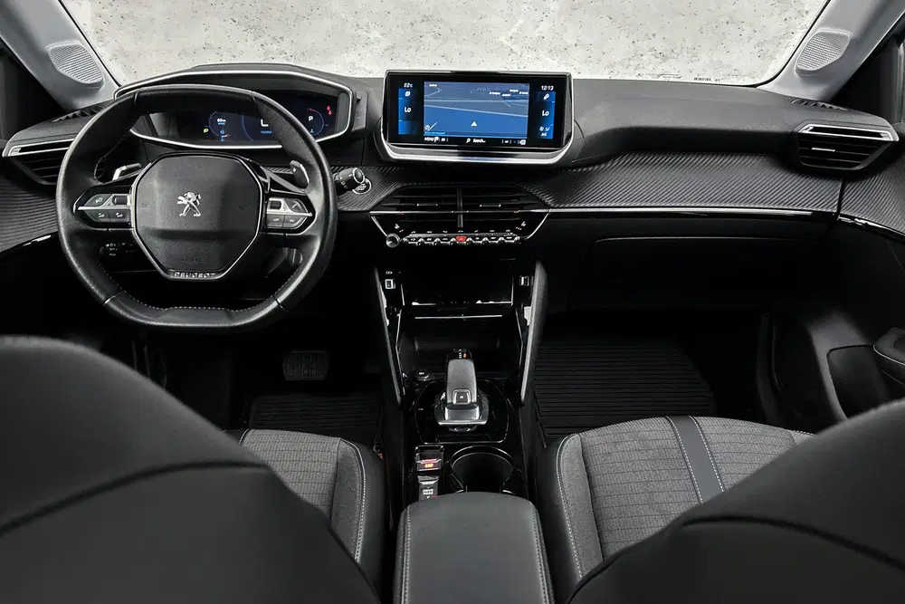 Peugeot 208 1.2 PureTech Allure uit 2021, foto 2
