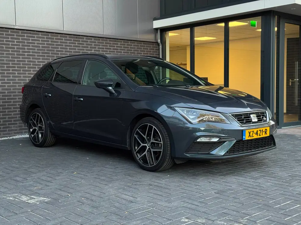 SEAT Leon 1.5 TSI FR Business Intense uit 2019, foto 11