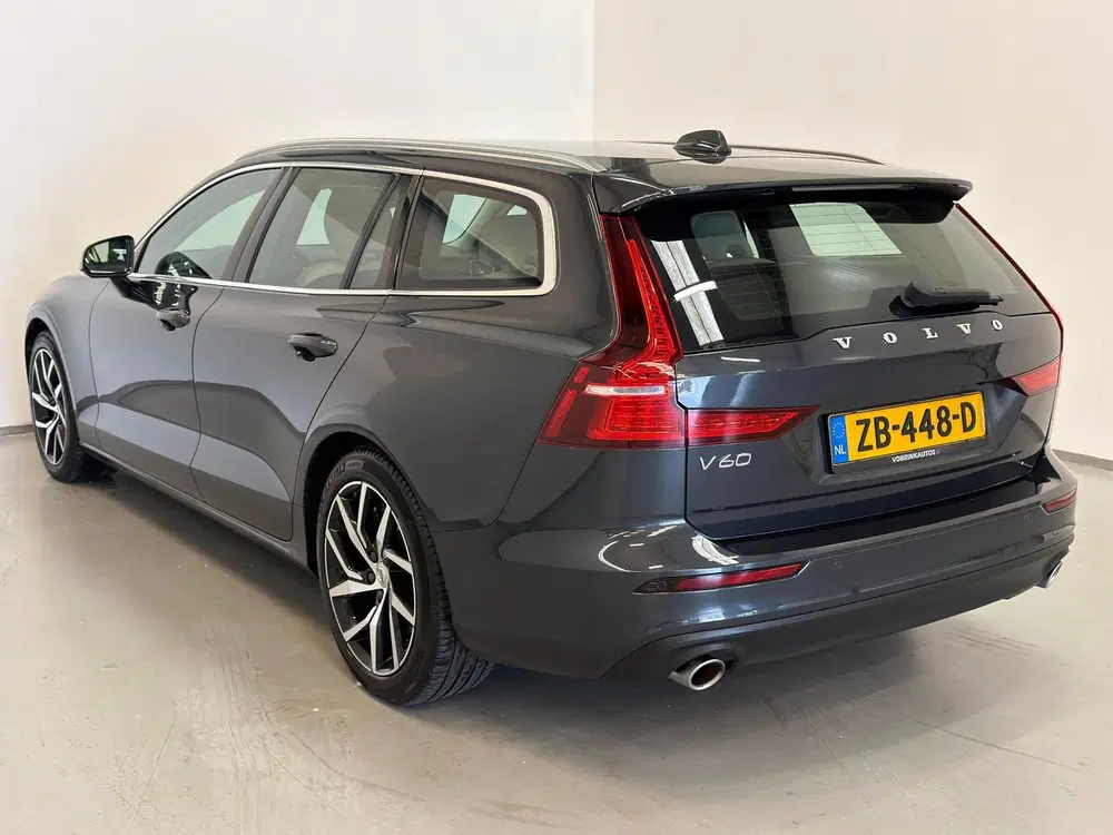 Volvo V60 2.0 T5 Momentum uit 2019, foto 5