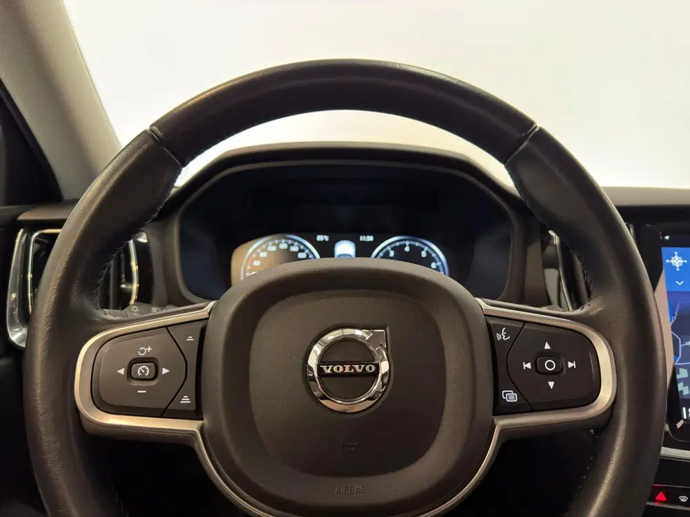Volvo V60 2.0 T5 Momentum uit 2019, foto 9