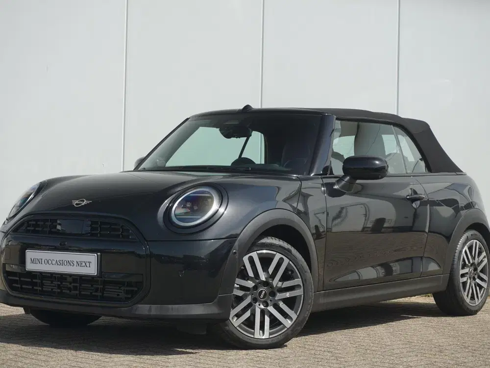 Mini Cabrio Cooper C uit 2025, foto 2