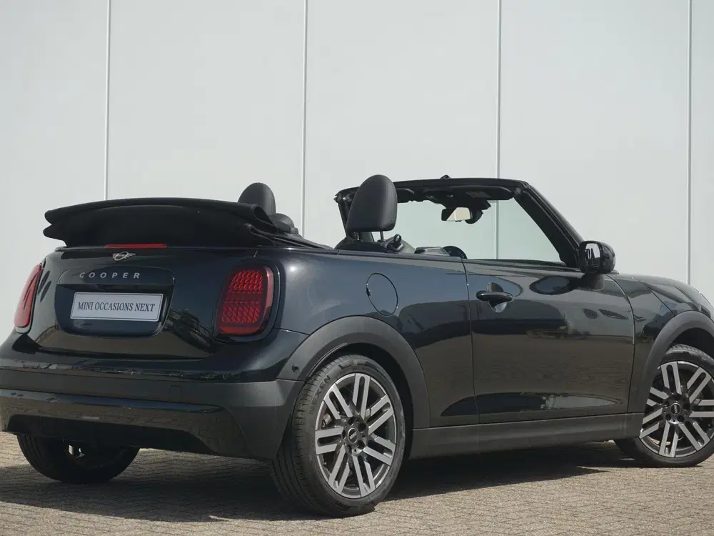 Mini Cabrio Cooper C uit 2025, foto 3