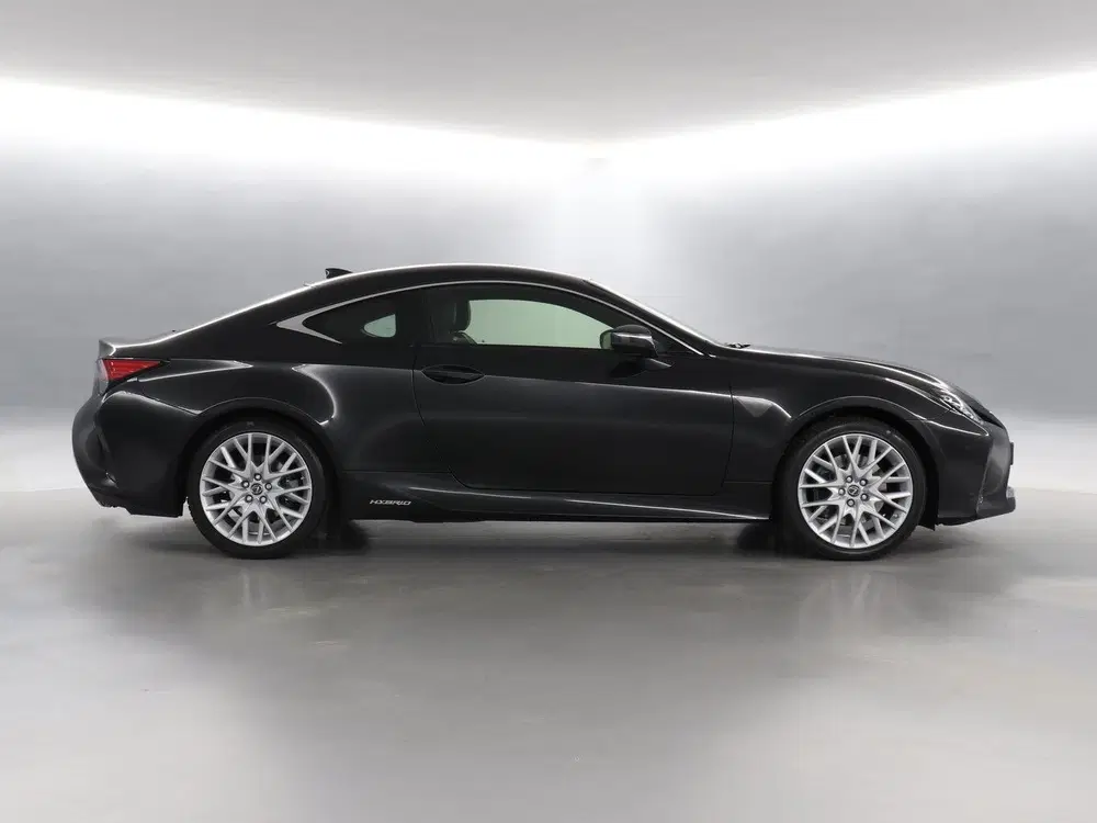 Lexus RC 300h Luxury Line uit 2019, foto 12