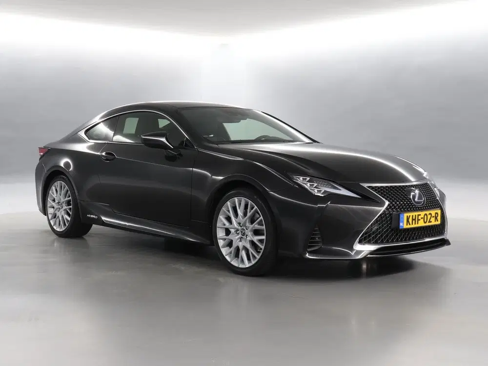 Lexus RC 300h Luxury Line uit 2019, foto 13