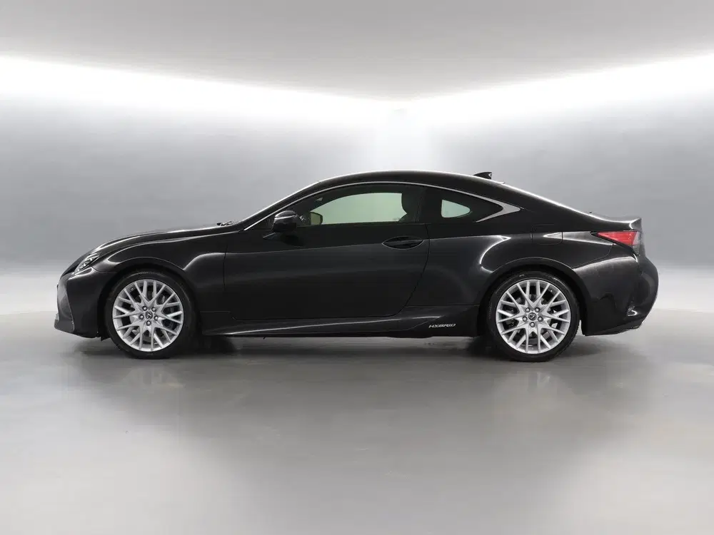 Lexus RC 300h Luxury Line uit 2019, foto 3