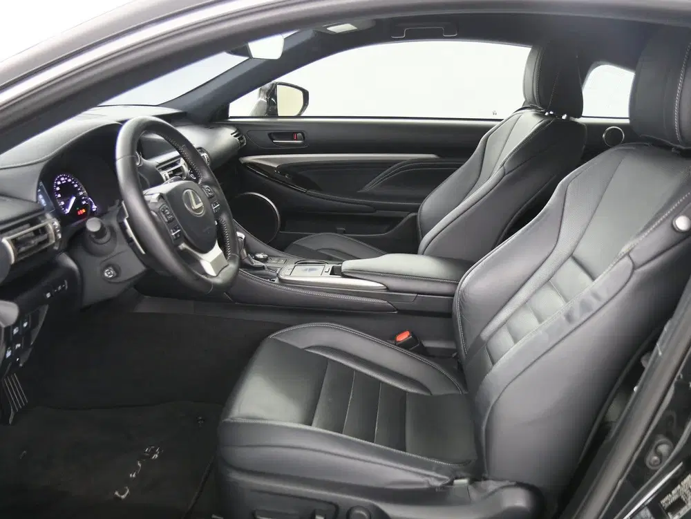 Lexus RC 300h Luxury Line uit 2019, foto 8