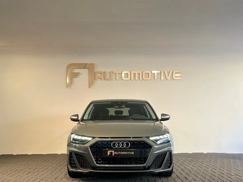 Audi A1 40 TFSI S Line Keyless uit 2022, foto 2