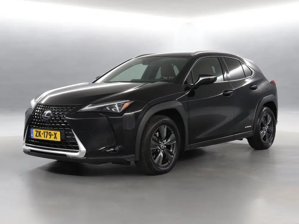 Lexus UX 250h First Edition uit 2019