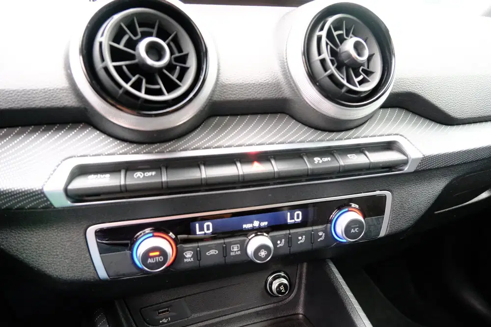 Audi Q2 35 TFSI S Edition Aut. 1e-Eig uit 2023, foto 12