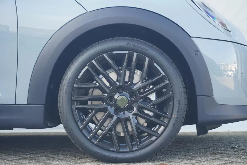 Mini Cooper C Cooper C Paul Smith Edition uit 2026, foto 6
