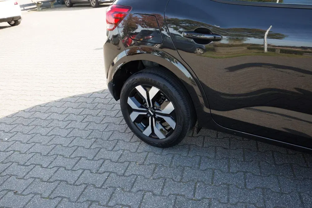 Dacia Sandero 1.0 TCe 90 Journey uit 2025, foto 13