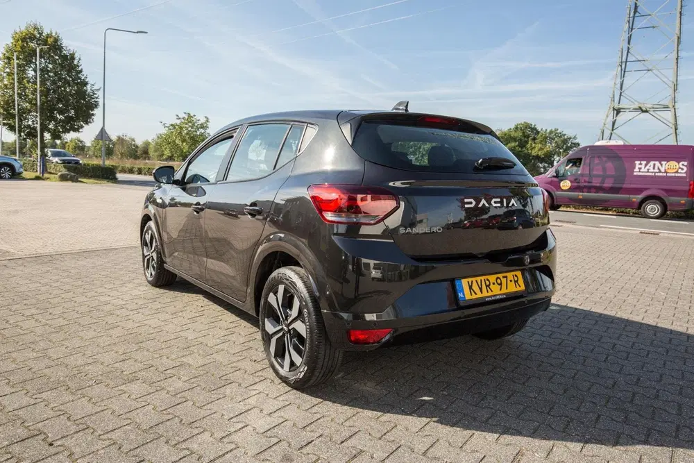 Dacia Sandero 1.0 TCe 90 Journey uit 2025, foto 4