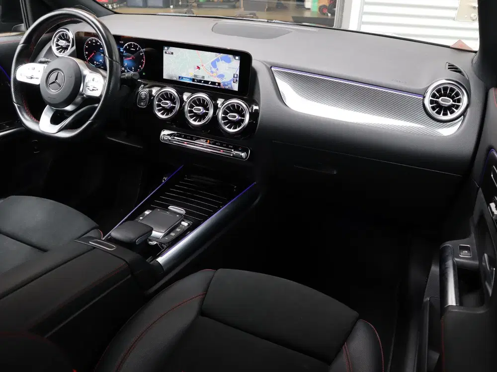 Mercedes-Benz GLA 200 Business Solution AMG l Trekhaa uit 2020, foto 3