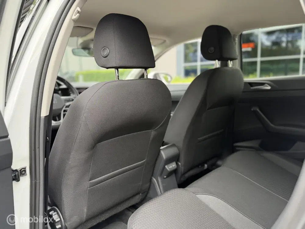 Volkswagen Taigo 1.0 TSI DSG ACC CAMERA LANE CARPLAY LED uit 2023, foto 11
