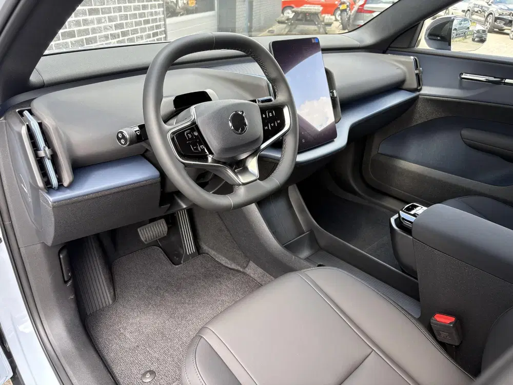 Volvo EX30 P3 Plus Europa 51 kWh uit 2026, foto 2