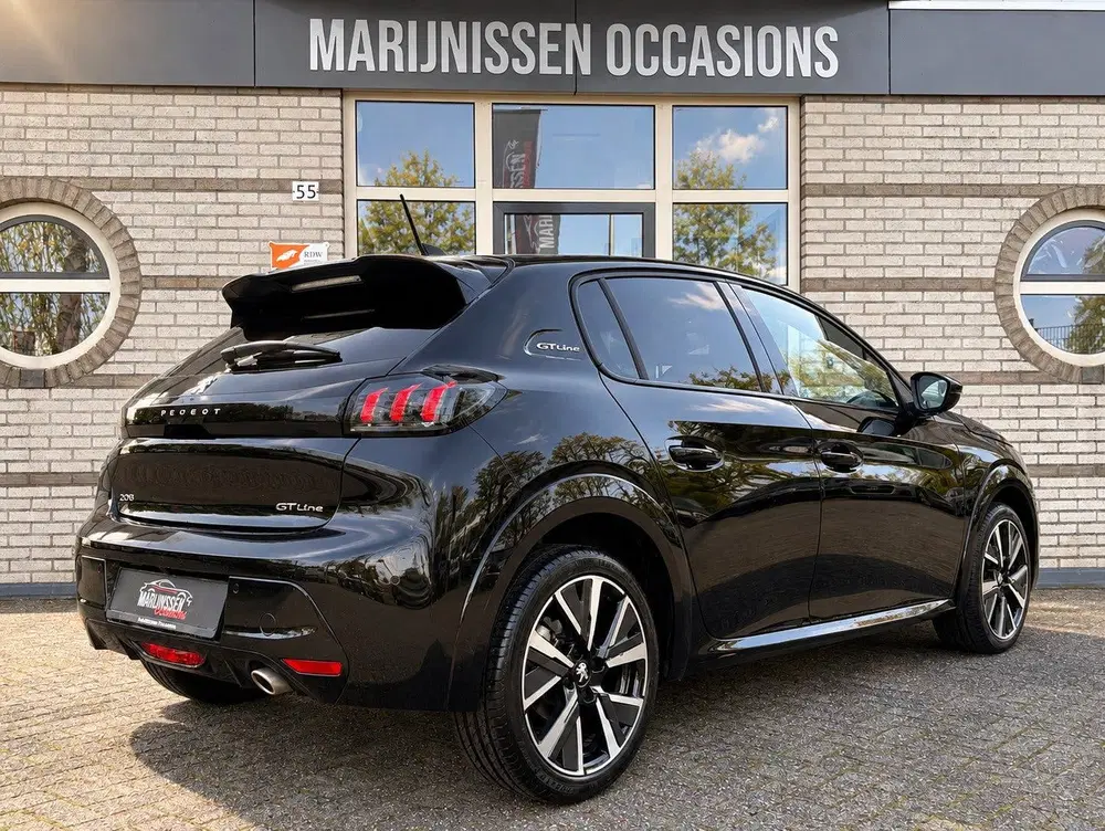 Peugeot 208 1.2 PureTech GT-Line uit 2022, foto 2