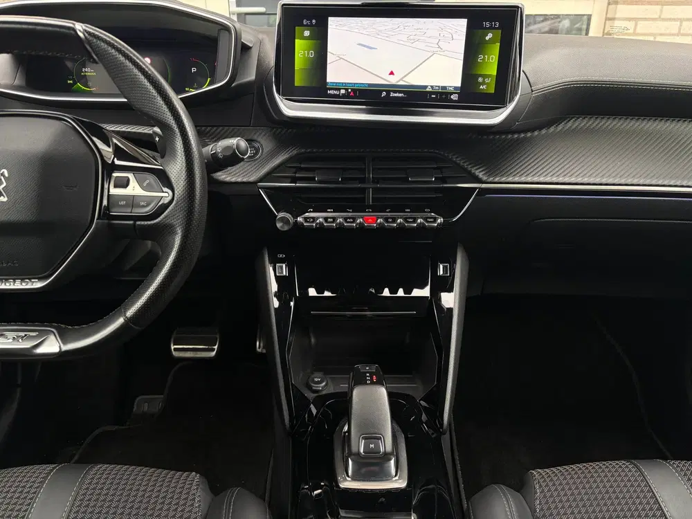 Peugeot 208 1.2 PureTech GT-Line uit 2022, foto 6