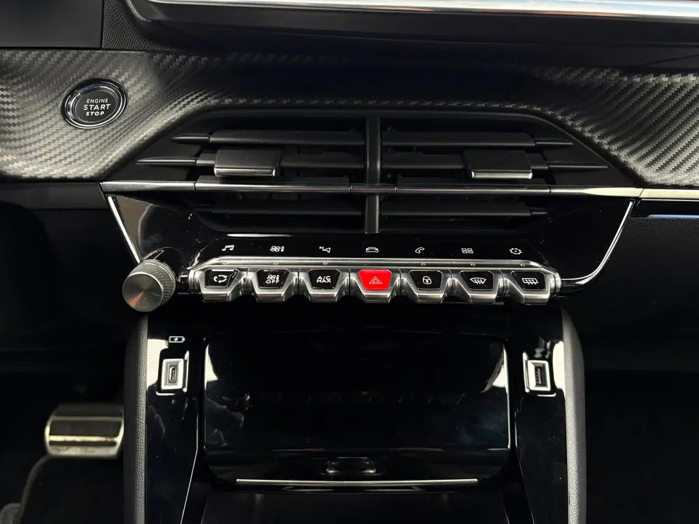 Peugeot 208 1.2 PureTech GT-Line uit 2022, foto 8